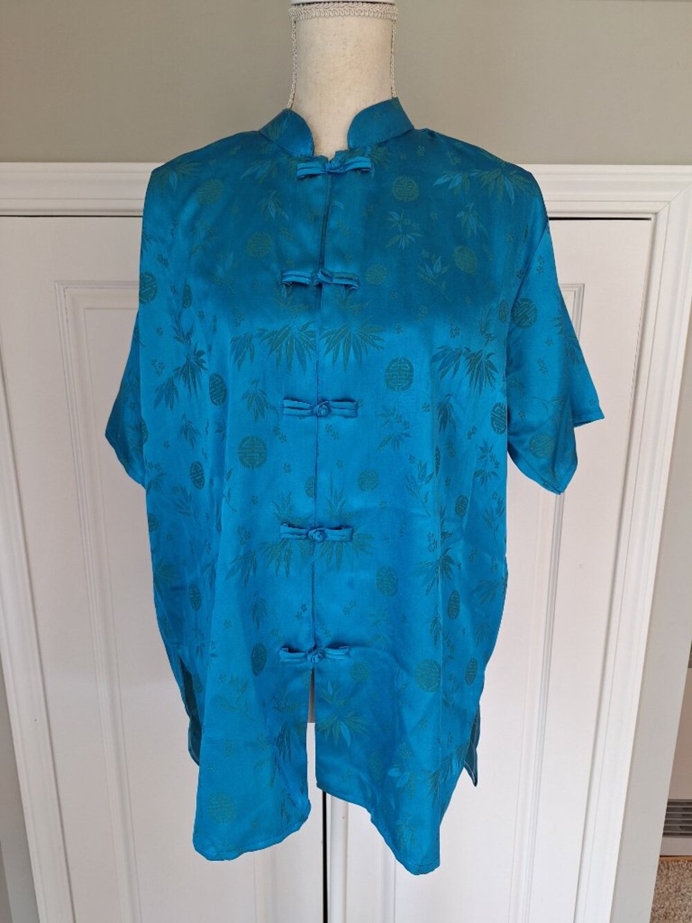 Two-Piece Silk Pajama set in Turquois with a pale-yellow bamboo print